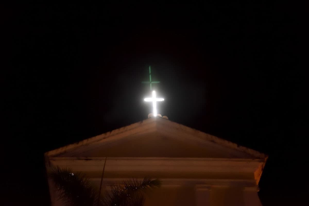 キューバの旅写真_トリニダーの夜の教会
