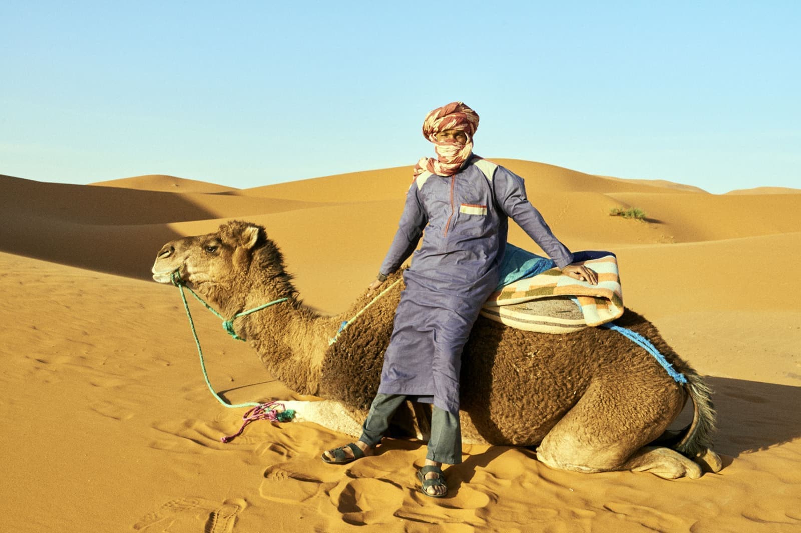 モロッコの旅写真_サハラ沙漠のベルベル人01
