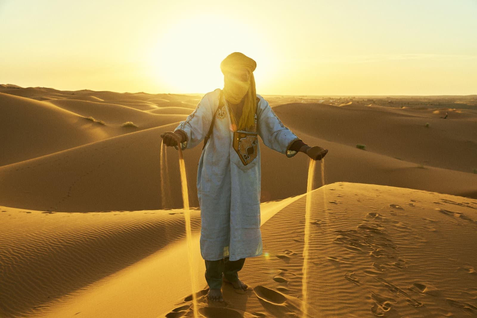 モロッコの旅写真_サハラ沙漠のベルベル人02