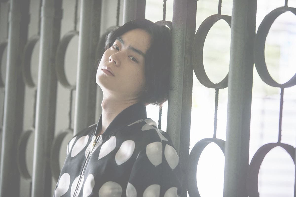 俳優のポートレート_菅田将暉