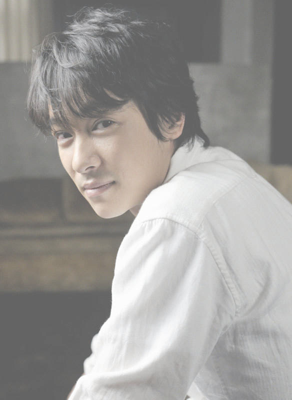 俳優のポートレート_堺雅人